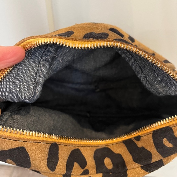 CLARE V SUEDE LEOPARD CROSSBODY - Picture 6 of 7